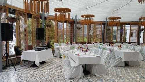 Radisson Inn - GlassHouse 1